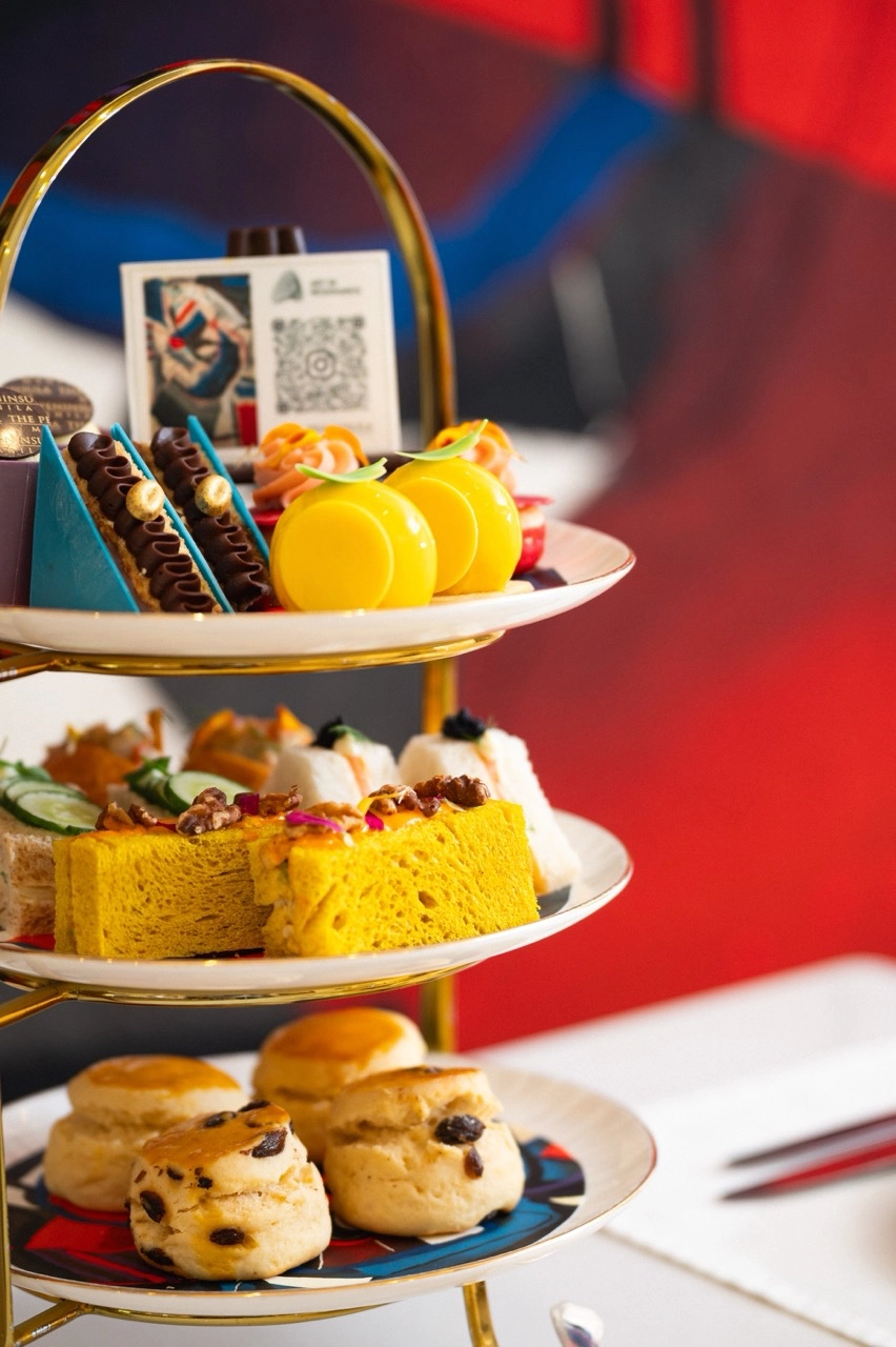 “Art In Resonance” Returns With A Series Of Rare Tapestries by Federico Aguilar Alcuaz