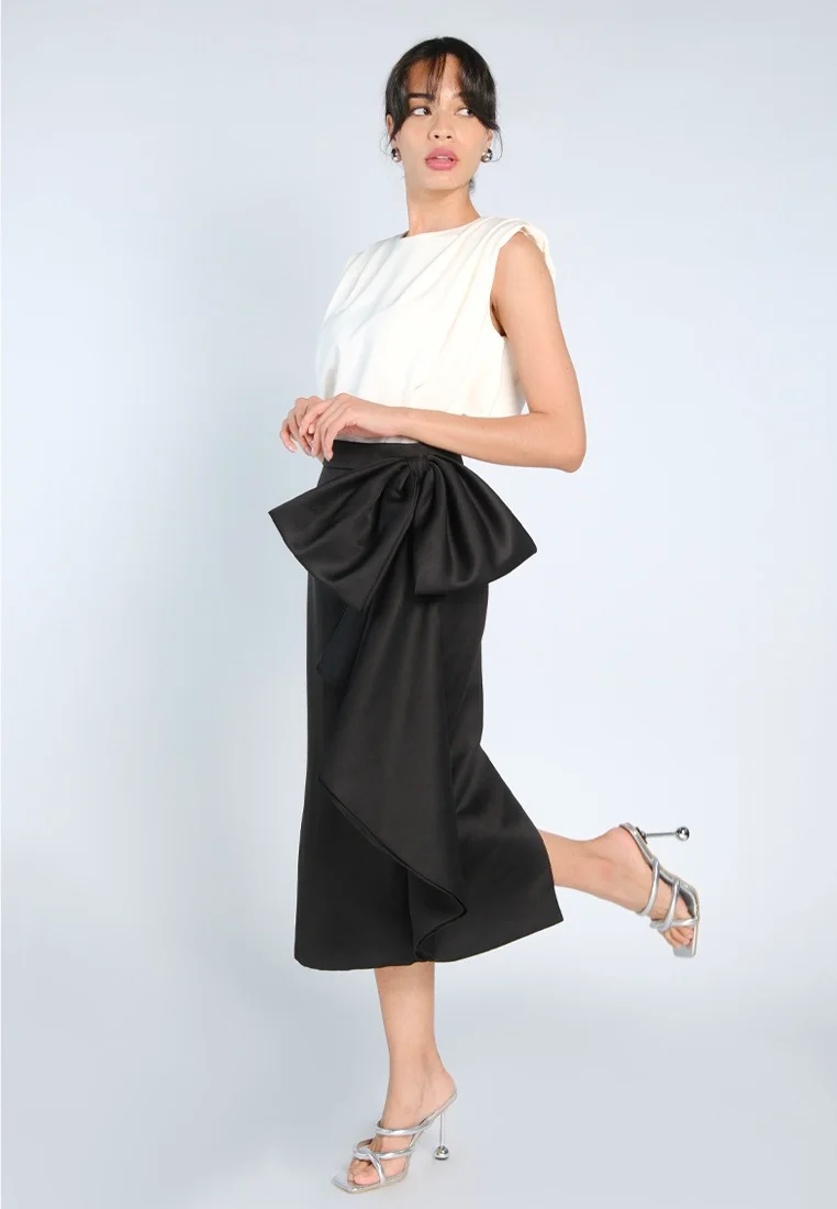 Plains & Prints Turns 30 with a Power Collab by Vania Romoff & Mark Bumgarner