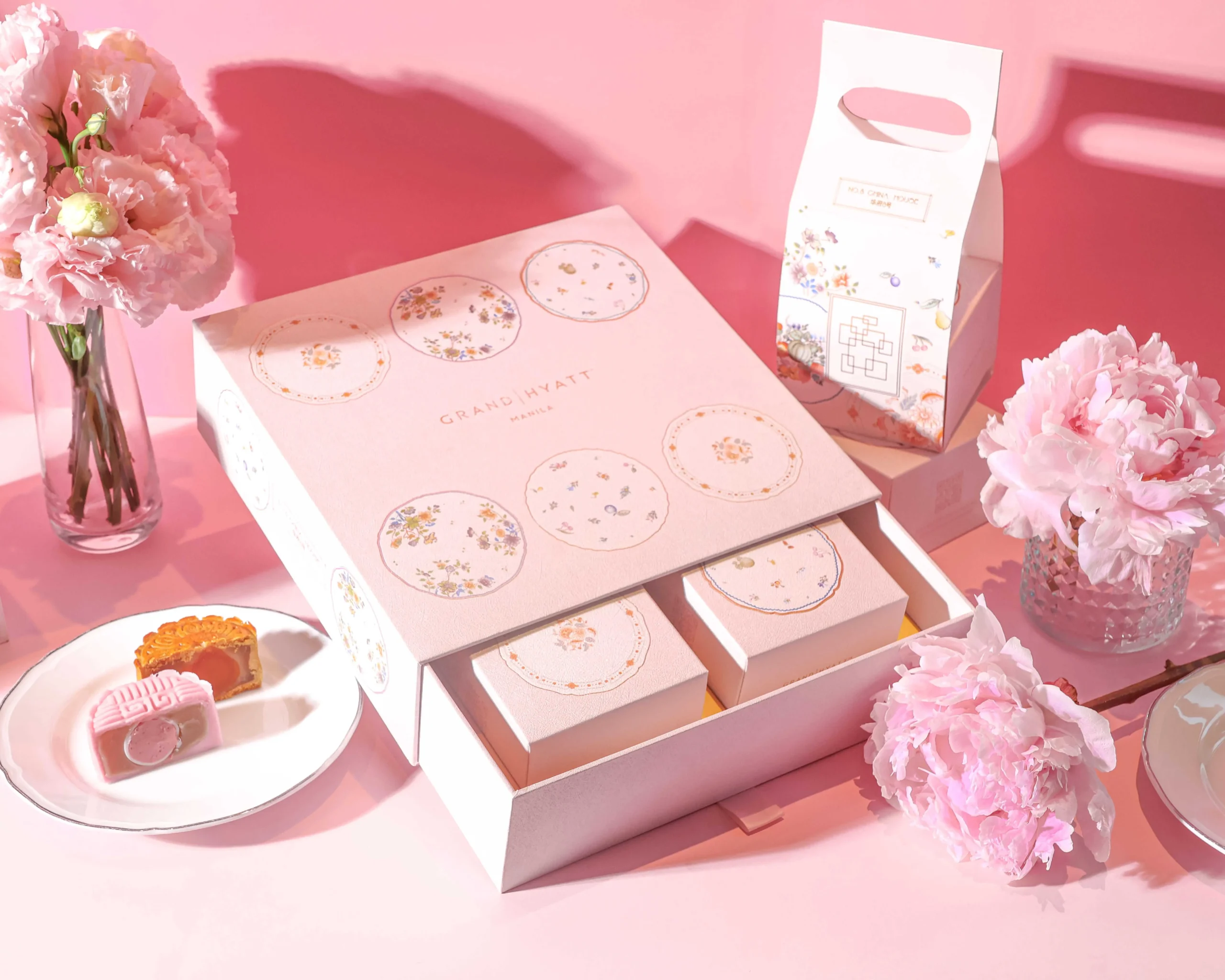 8 Places Offering Mooncakes This Mid-Autumn Festival 2025