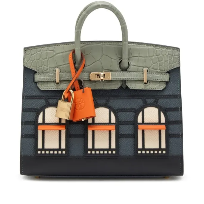 Statement Bags That Steal the Spotlight