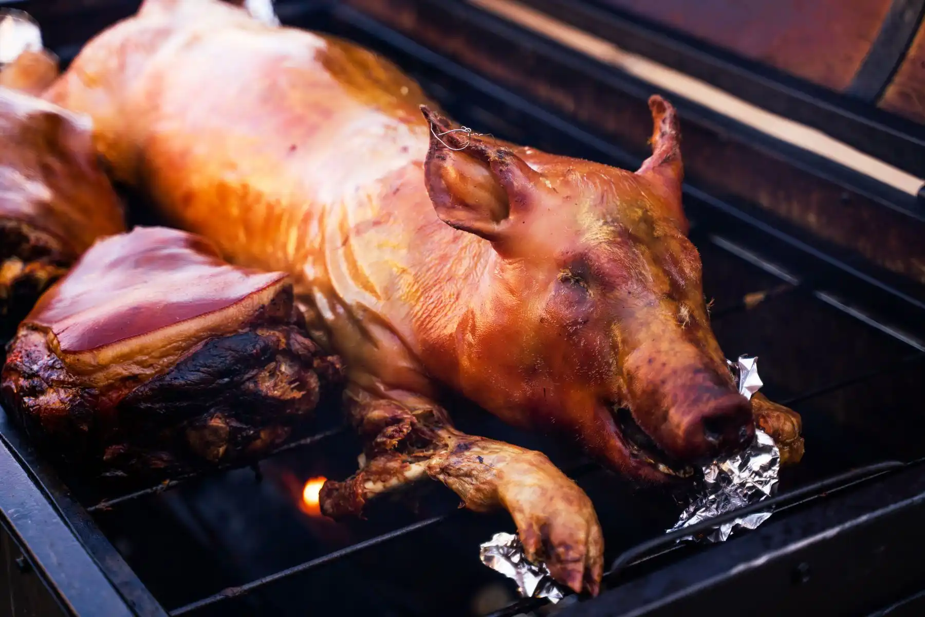 Every Filipinos favorite: lechon! 