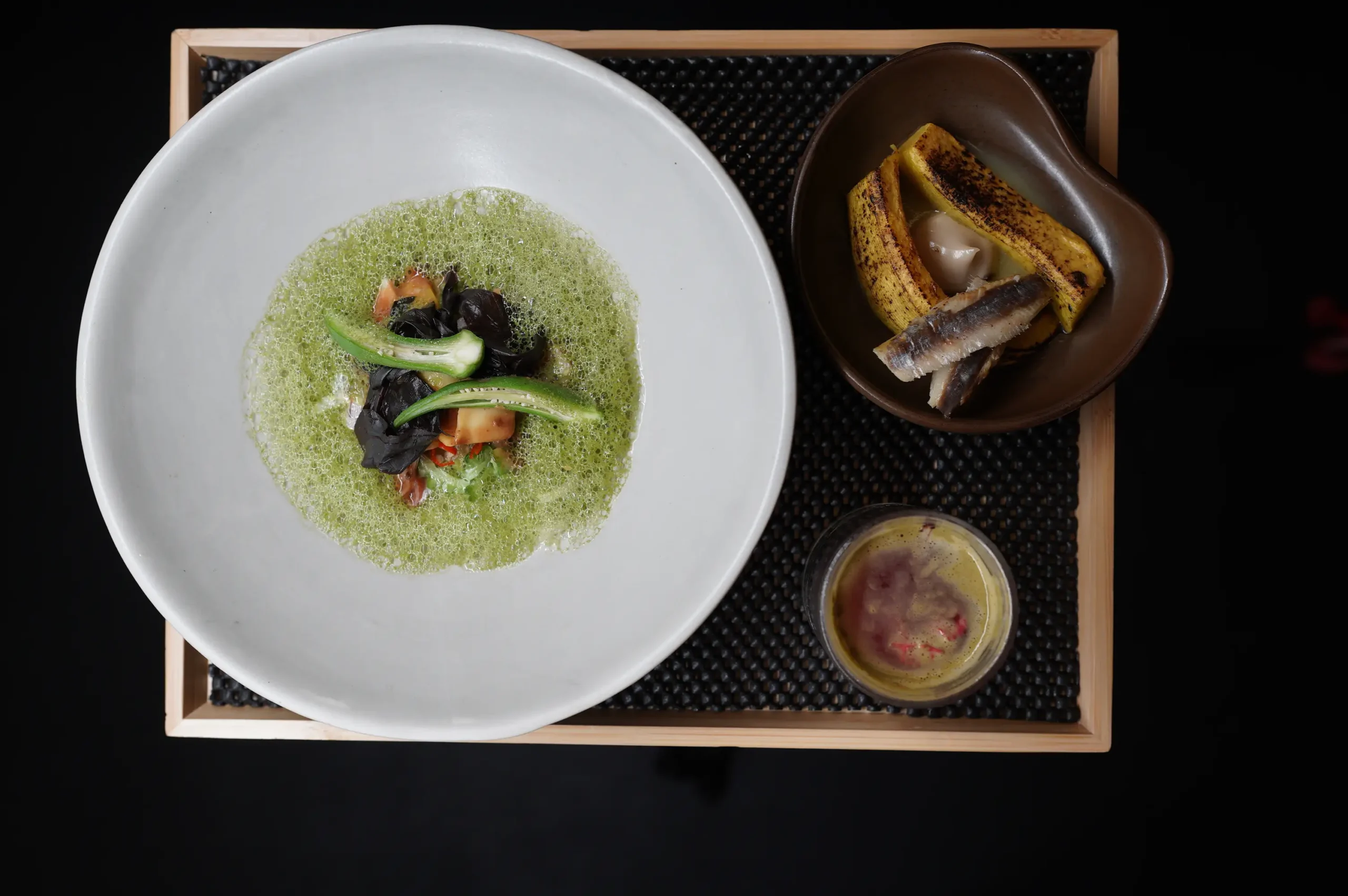 Metiz Restaurant Globe Gastronome Giving Menu