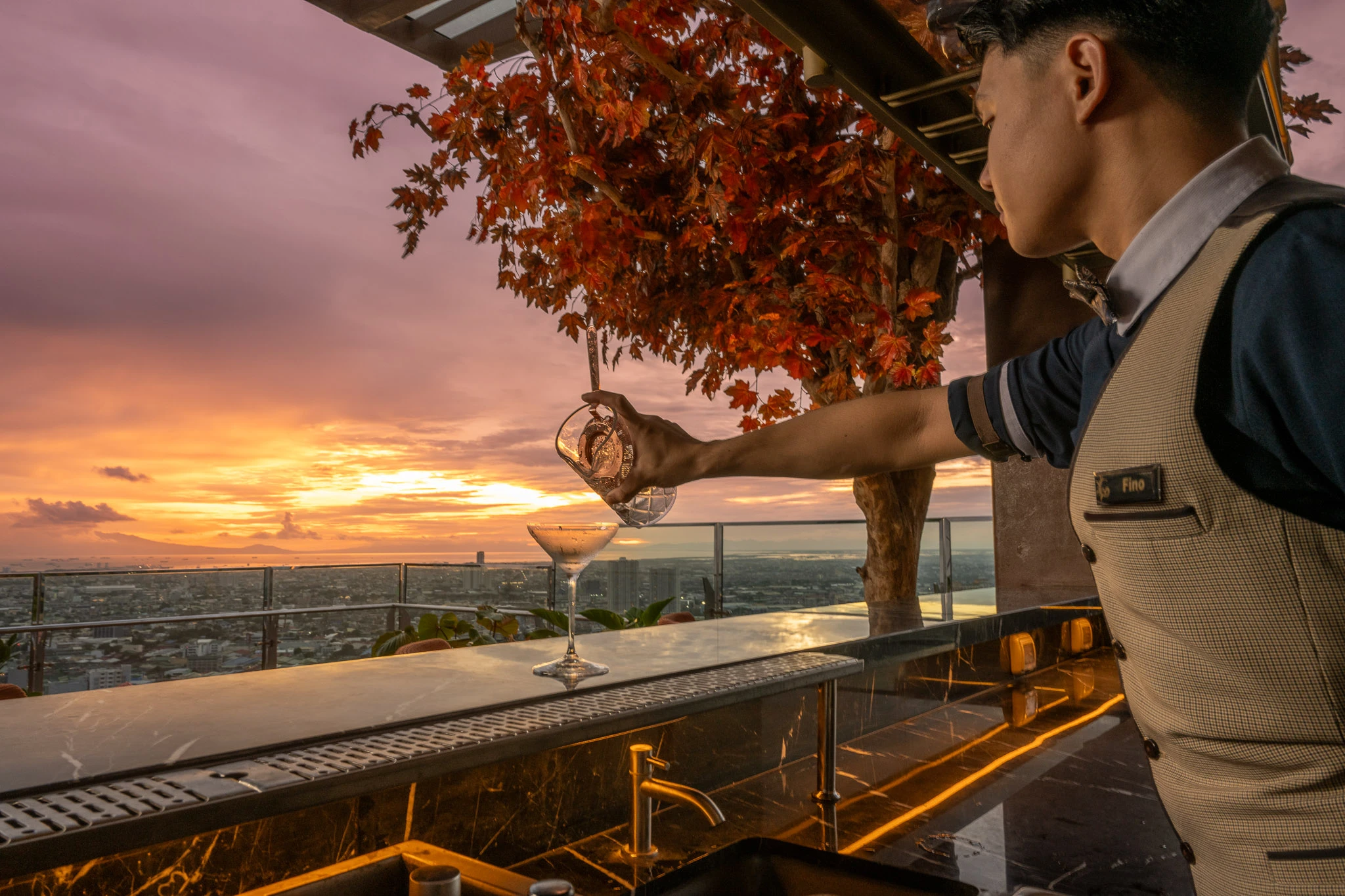 7 Dining Spots In And Near Manila With Good Food And Great Views
