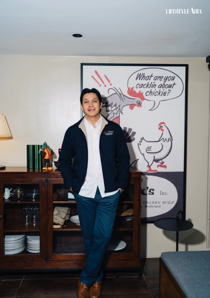 Max’s Restaurant Honors 80 Years Of Fried Chicken