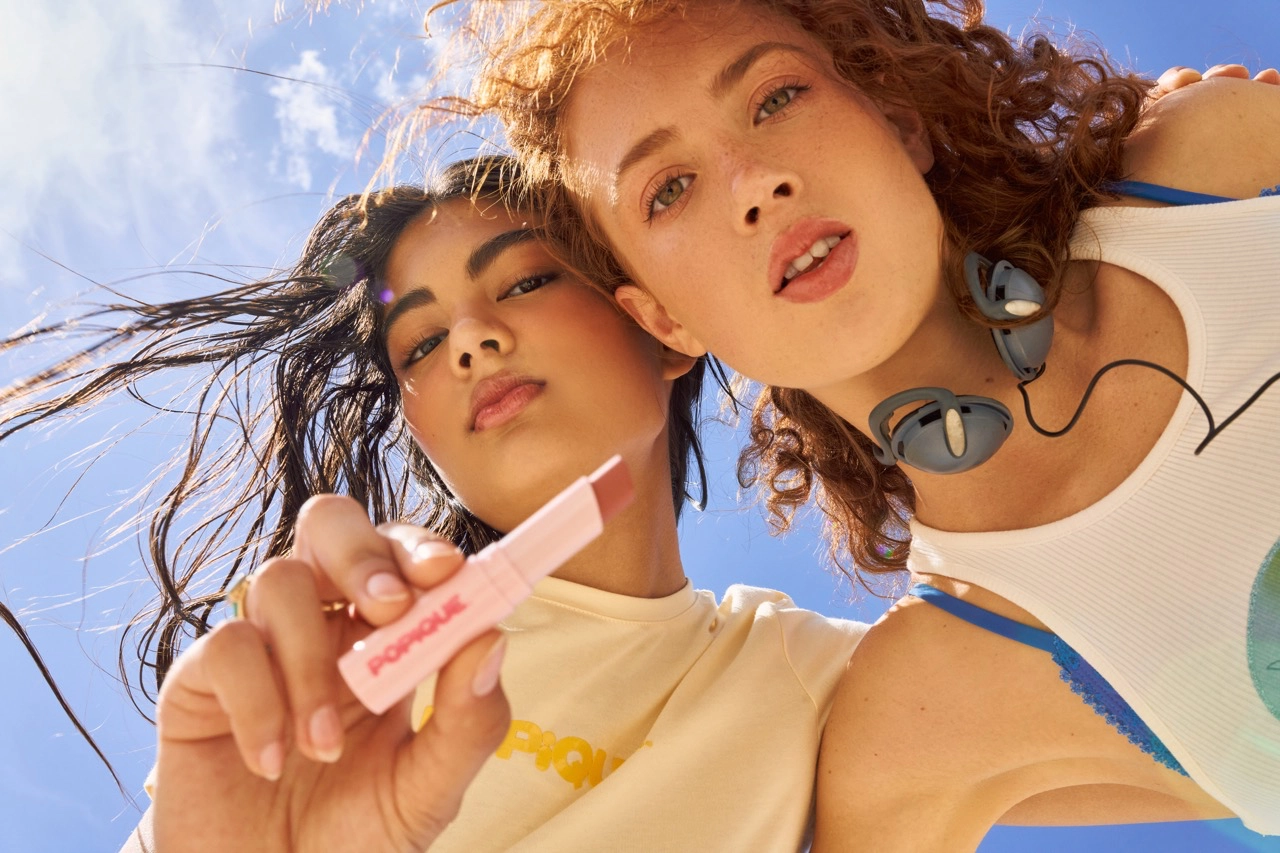 Aleah Sia Brings The Sun’s Warmth To The Vanity Table 