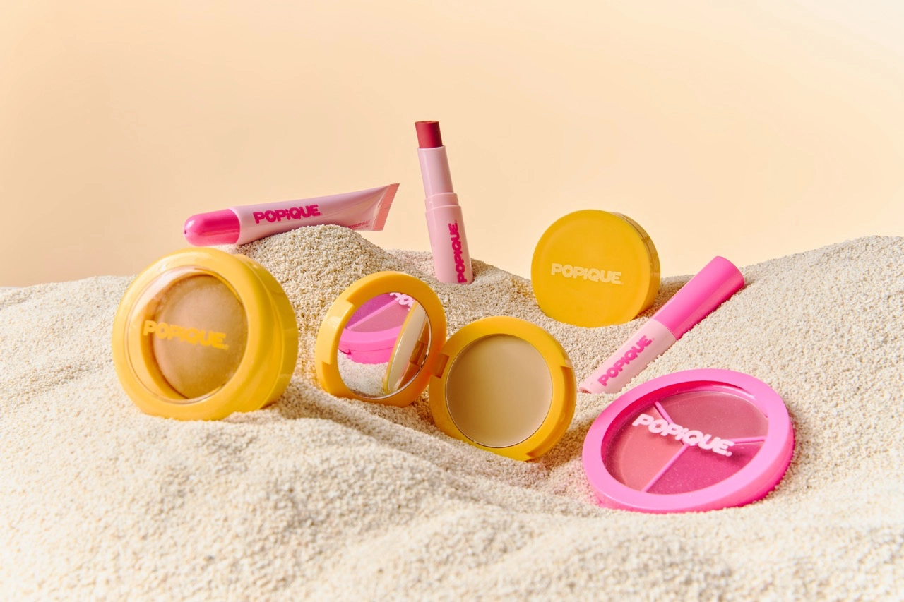 Aleah Sia Brings The Sun’s Warmth To The Vanity Table 