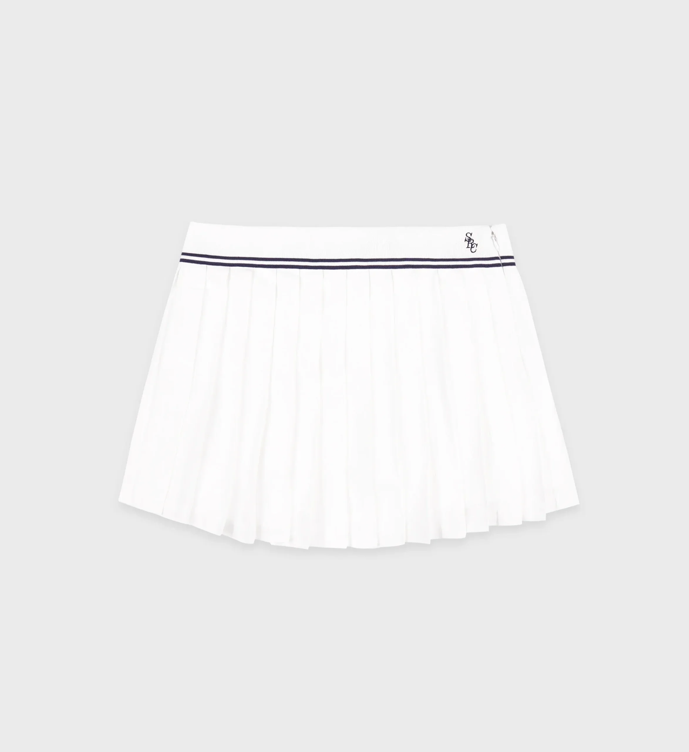 Cold But Cute: Miniskirts You’ll Love This Holiday