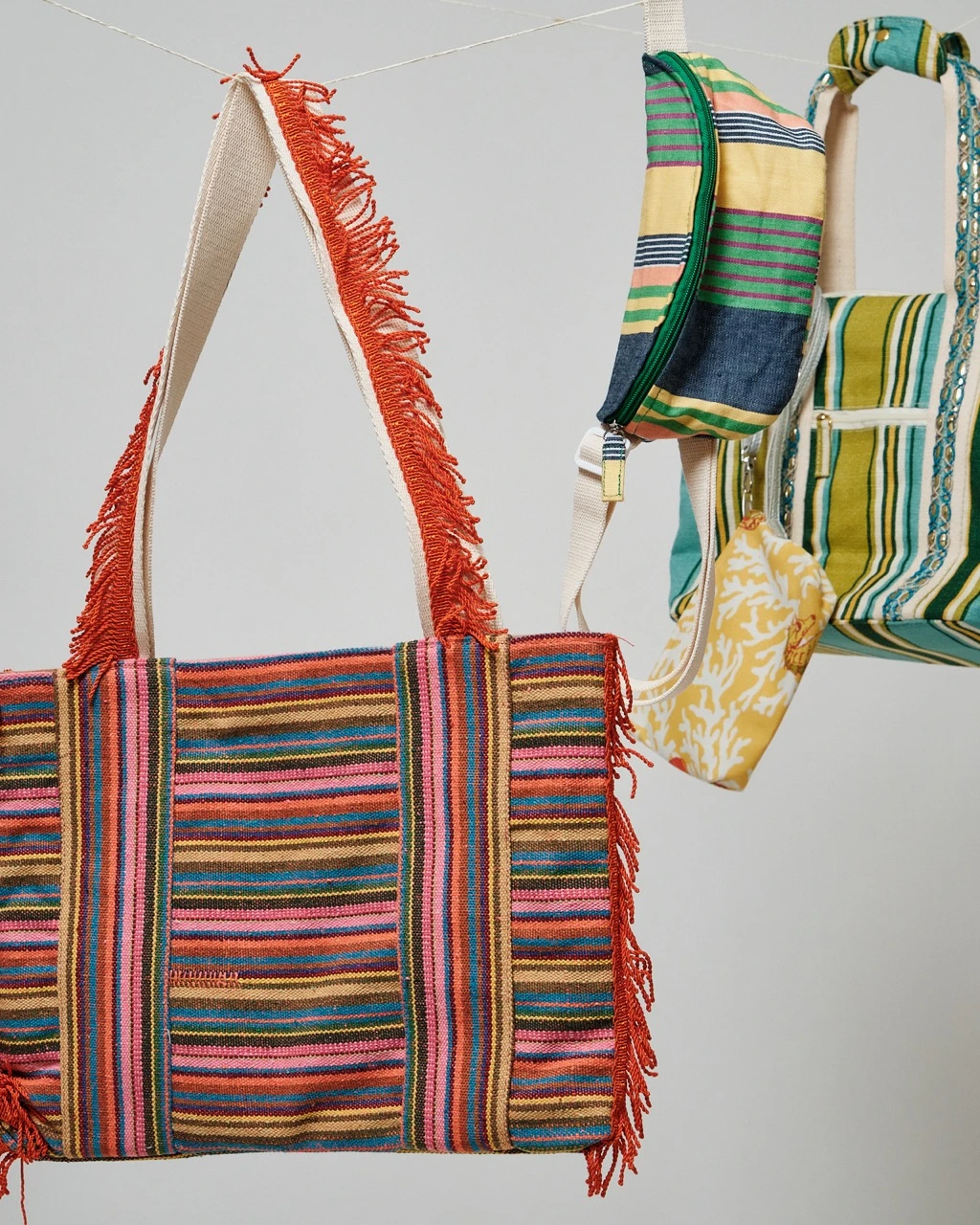 Simonita Resortwear: Versatile Summer Fashion