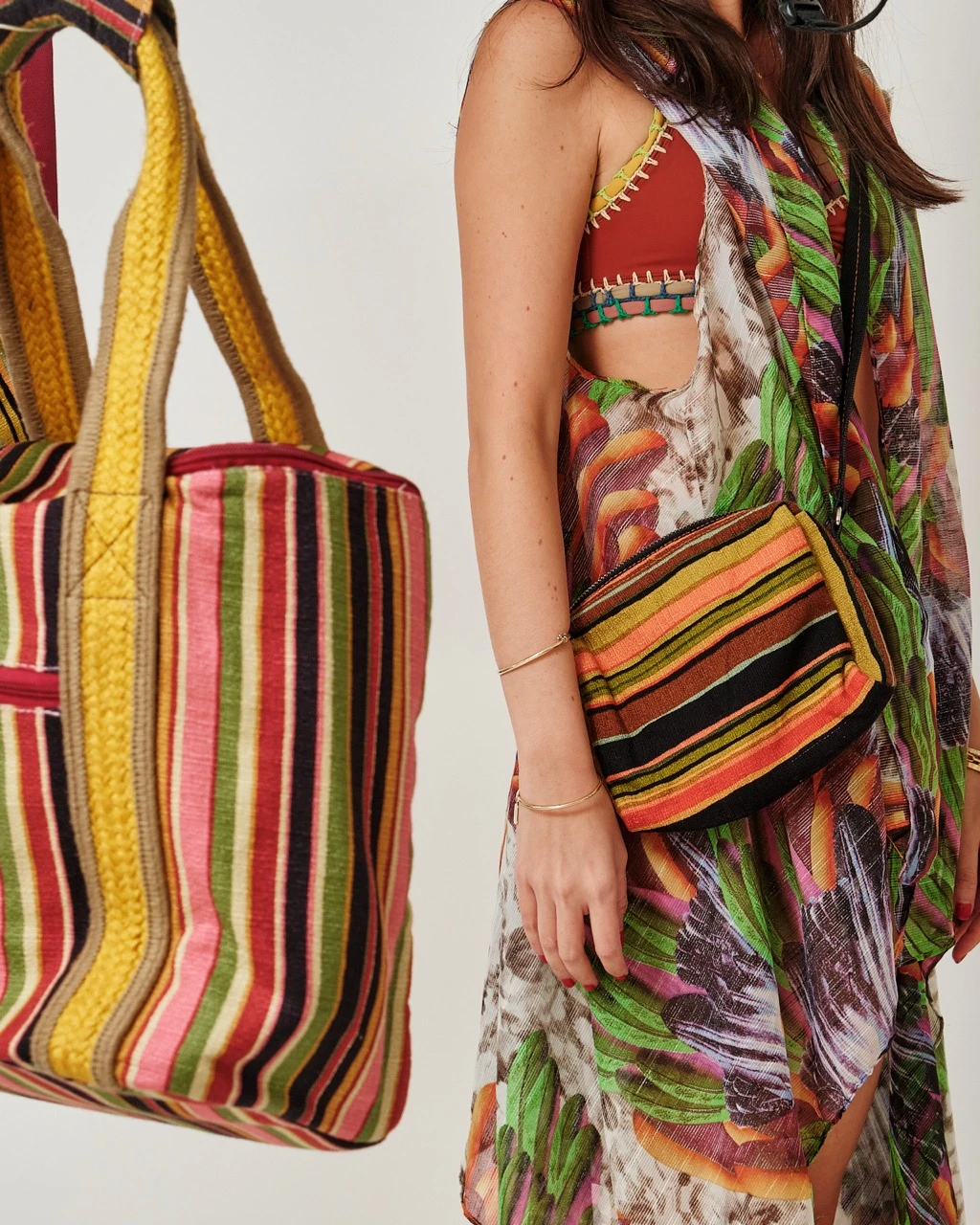 Simonita Resortwear: Versatile Summer Fashion