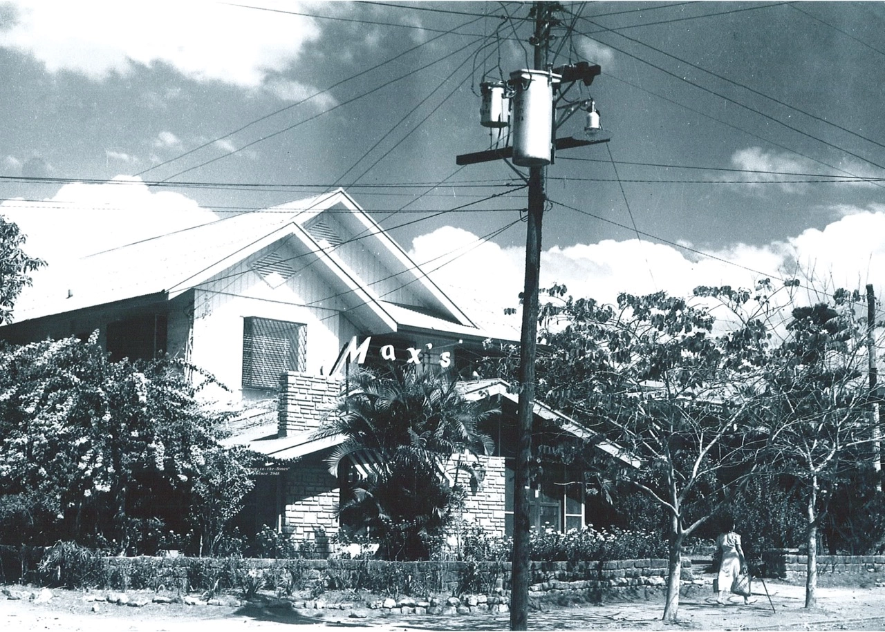 Max’s Restaurant Honors 80 Years Of Fried Chicken