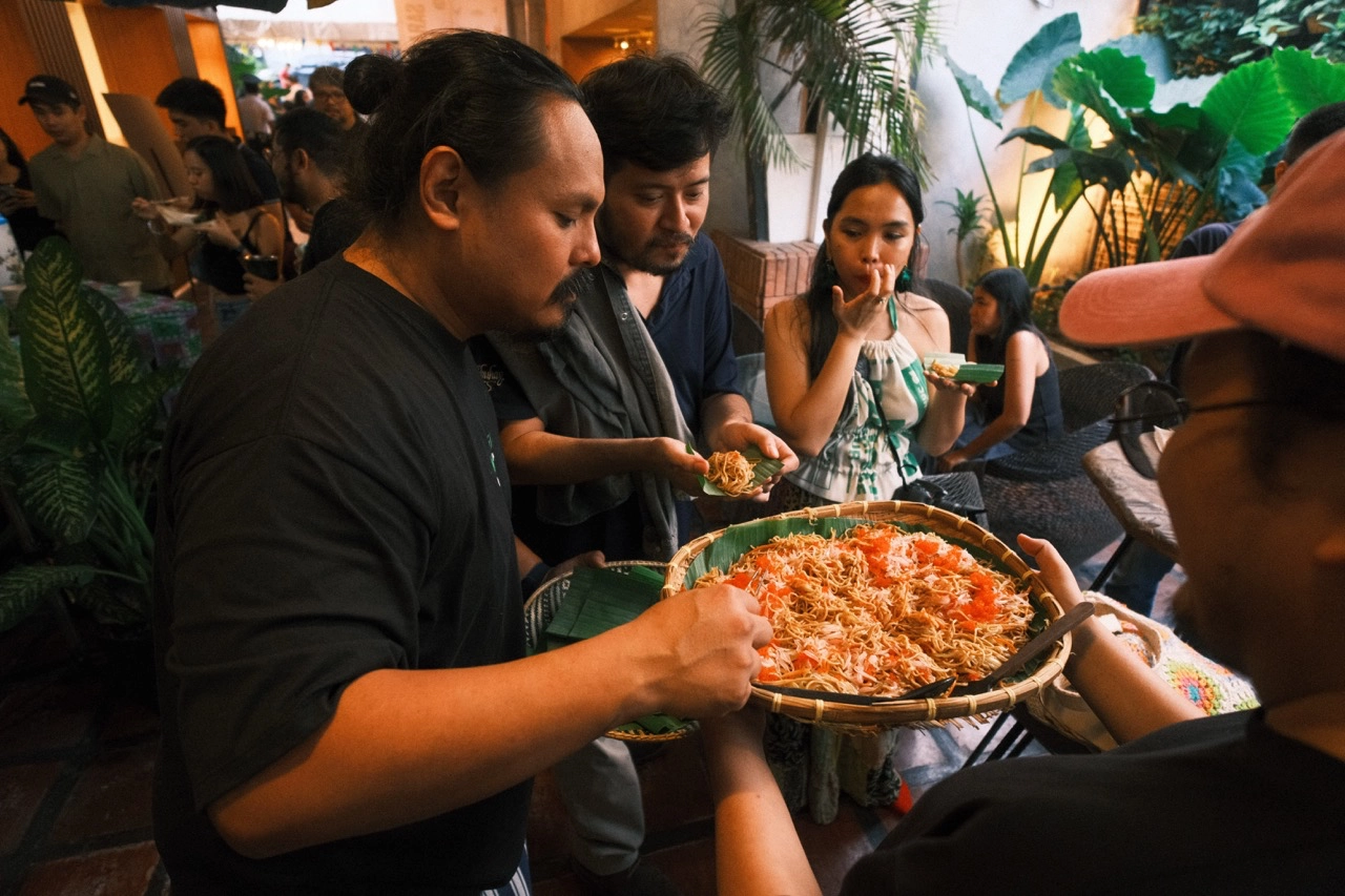 Doreen Fernandez and Edilberto Alegre Exploding Galaxies Sarap Palayok