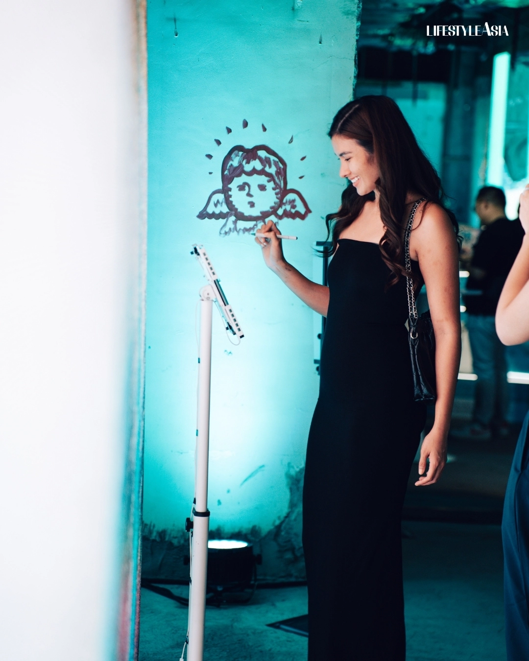 IQOS x Isabel Santos