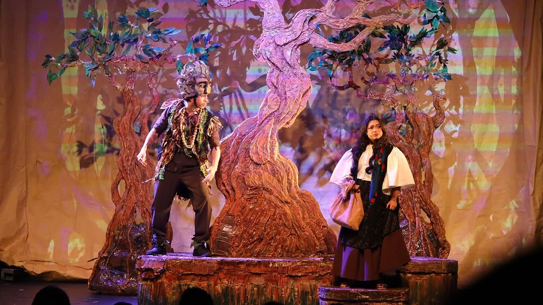 Theater Performing Arts Live