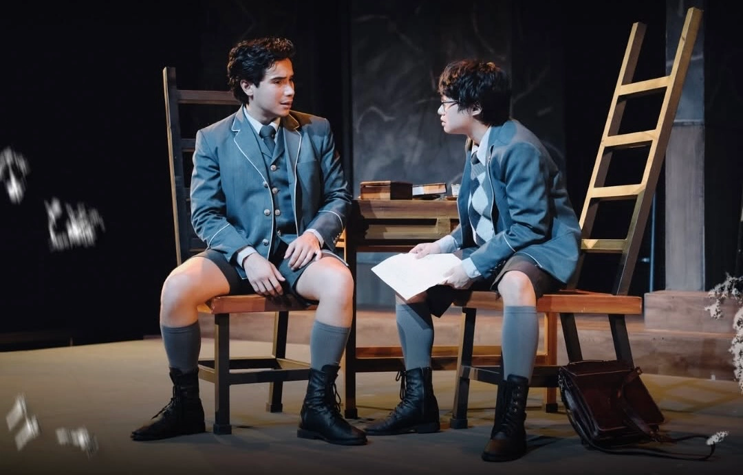 Theater Performing Arts Live