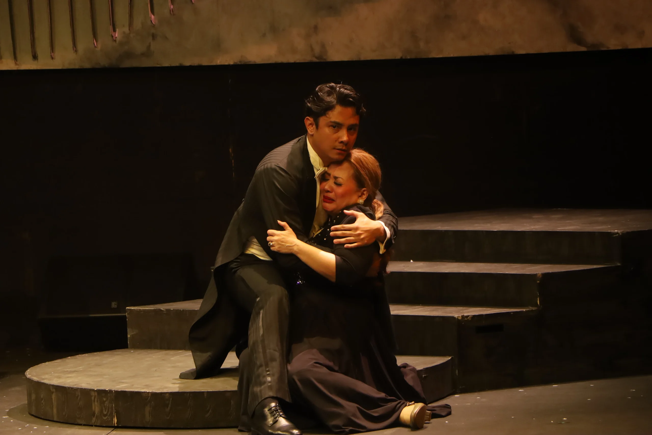 Theater Performing Arts Live