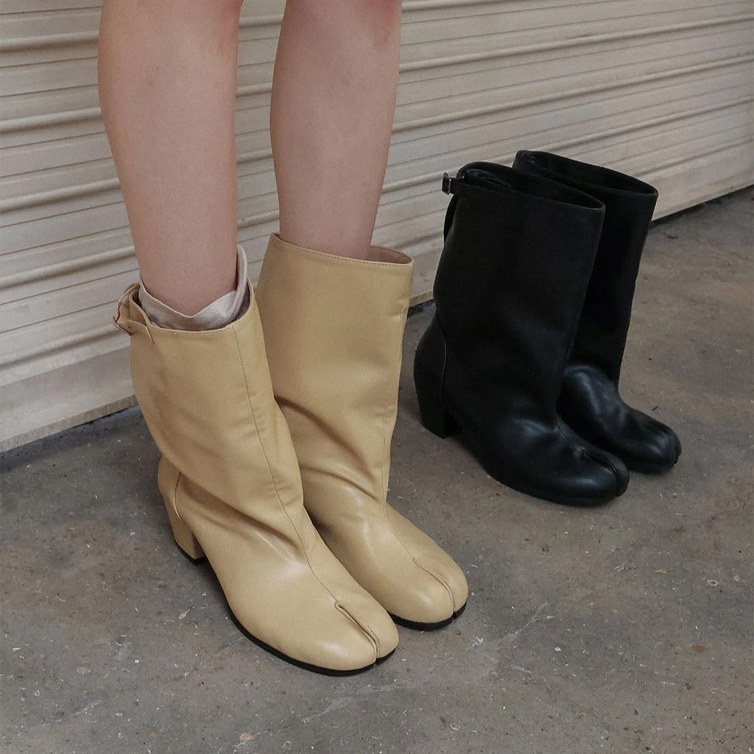 Tabi boots from Paes / Photo via Instagram @paes_parentheses
