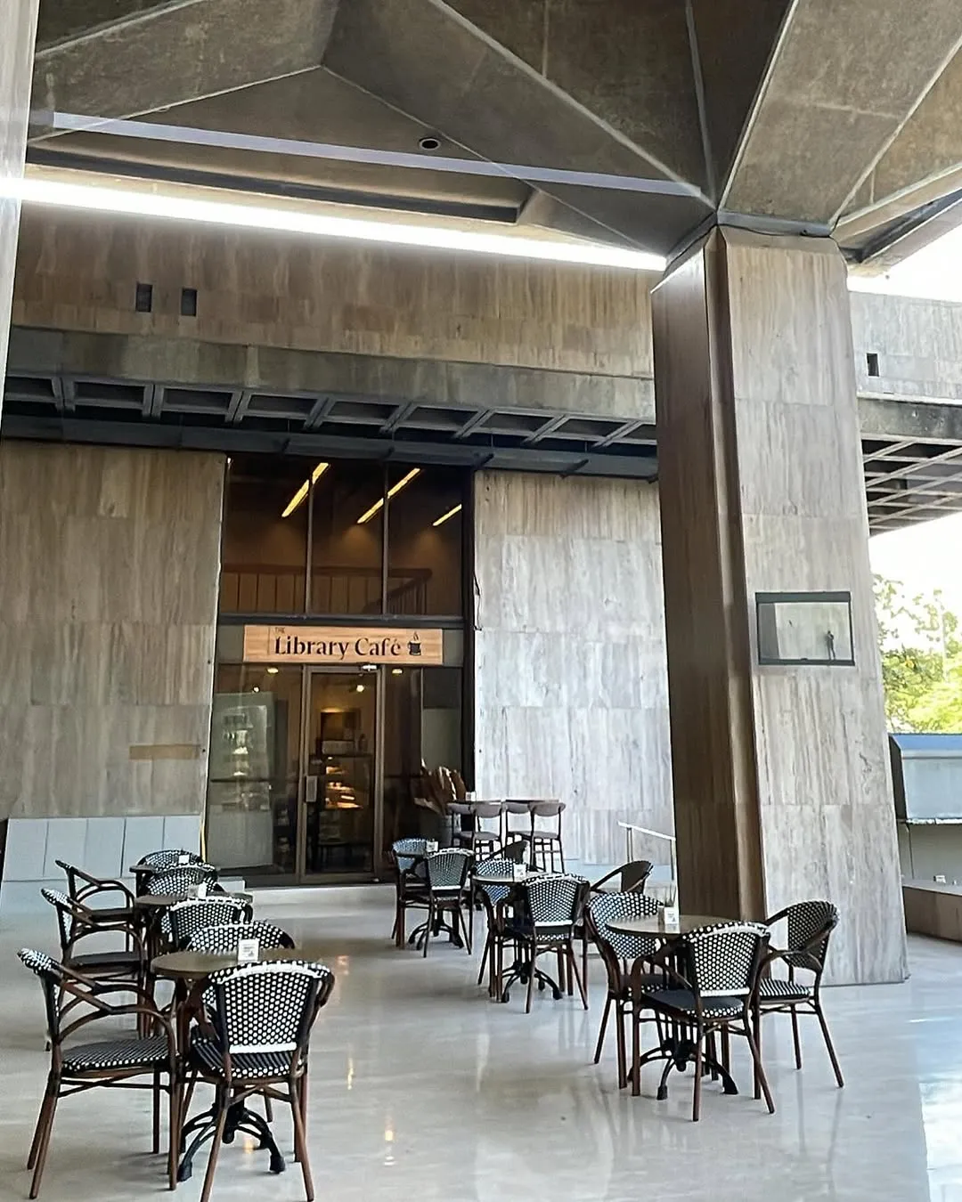  Five Spots to Work Outside in Metro Manila