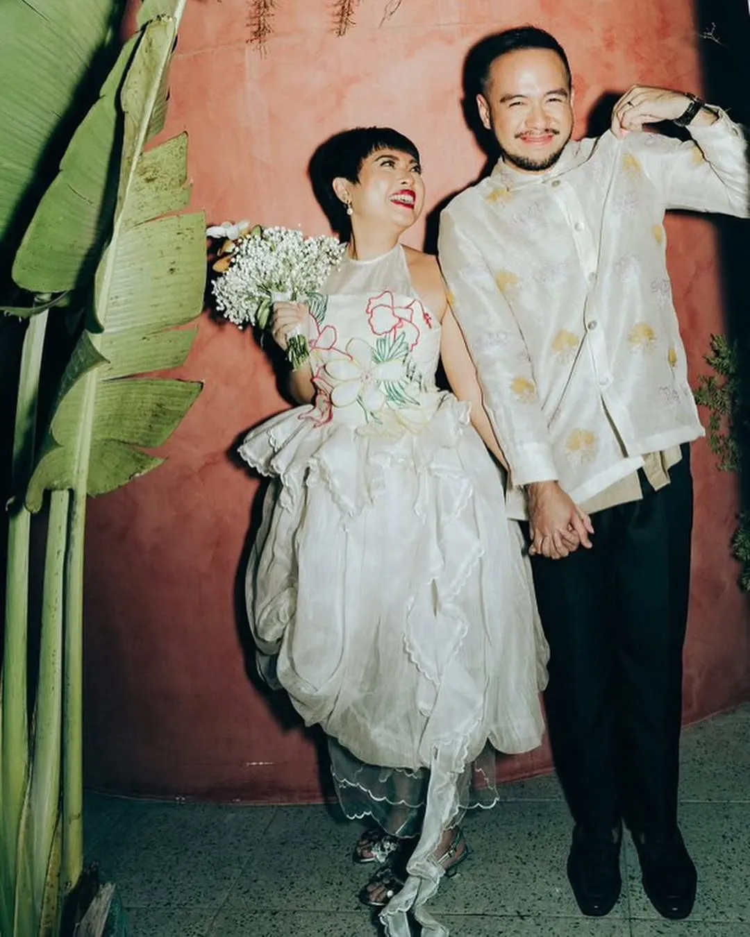 A barong and bridal ensemble by Gabbie Sarenas/Photo via Instagram @gabbiesarenasph