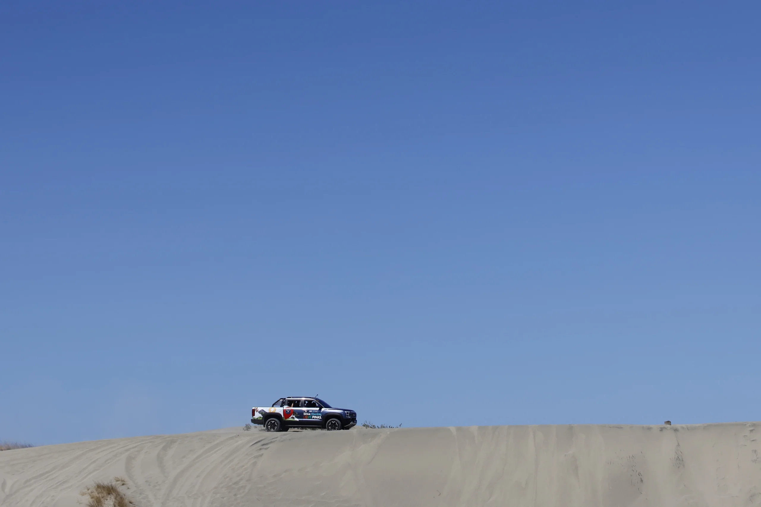 The epic “Drive Electric. Love Pinas.” road trip began at the La Paz Sand Dunes in Laoag, Ilocos Norte