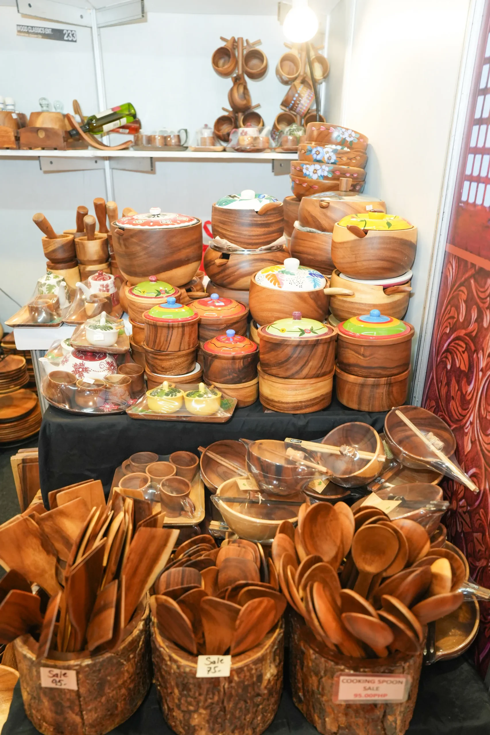 The National Food Fair (NFF) returns this 2026, celebrating the richness of Filipino food
culture, regional heritage, and entrepreneurial spirit. From April 8 to 12, SM Megamall’s
Megatrade Halls 1 to 3 will once again transform into a vibrant showcase of flavor, tradition, and
innovation—inviting visitors to explore aisles filled with the enticing aromas of local delicacies.