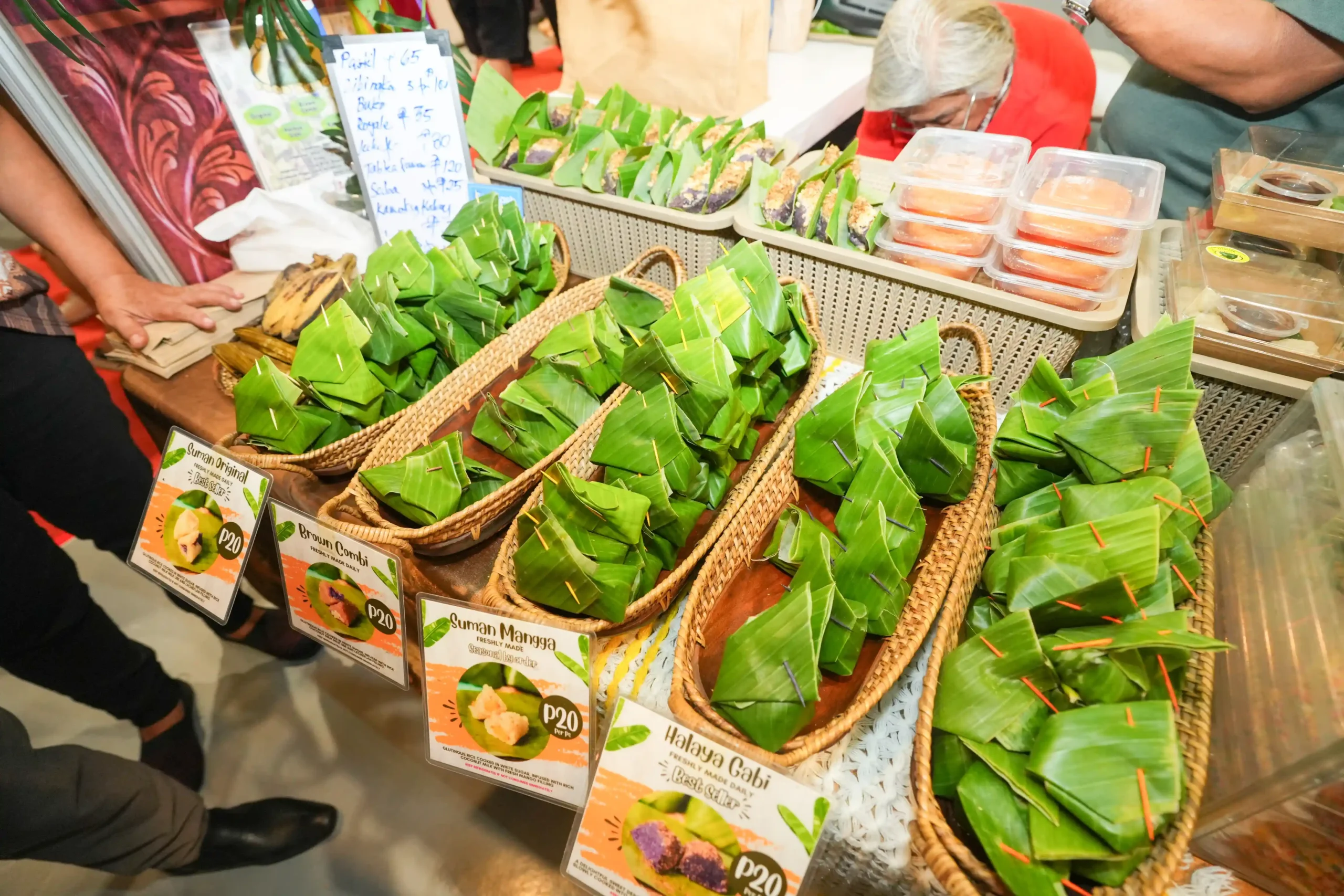 The National Food Fair (NFF) returns this 2026, celebrating the richness of Filipino food
culture, regional heritage, and entrepreneurial spirit. From April 8 to 12, SM Megamall’s
Megatrade Halls 1 to 3 will once again transform into a vibrant showcase of flavor, tradition, and
innovation—inviting visitors to explore aisles filled with the enticing aromas of local delicacies.
