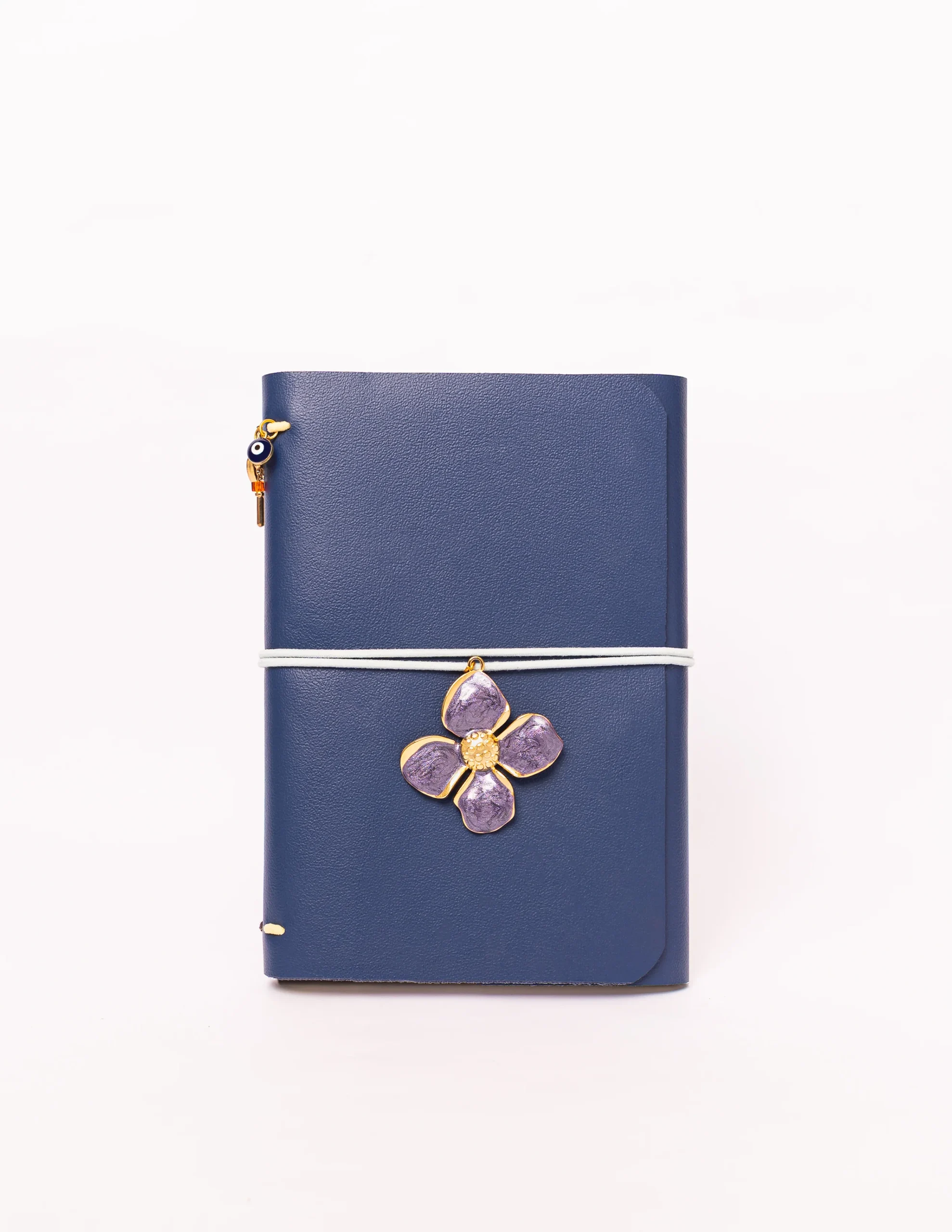 A notebook by Lockheart Leather. Photo via Lockheart Leather’s website