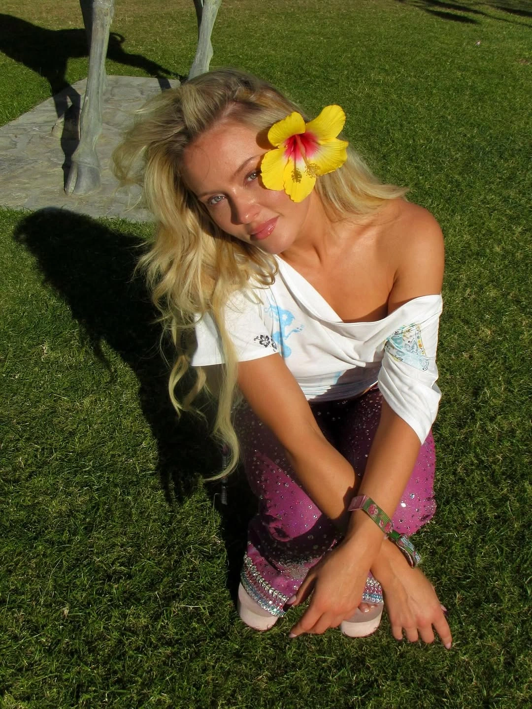 What Your Astrological Sign Says About Your Microtrend Era