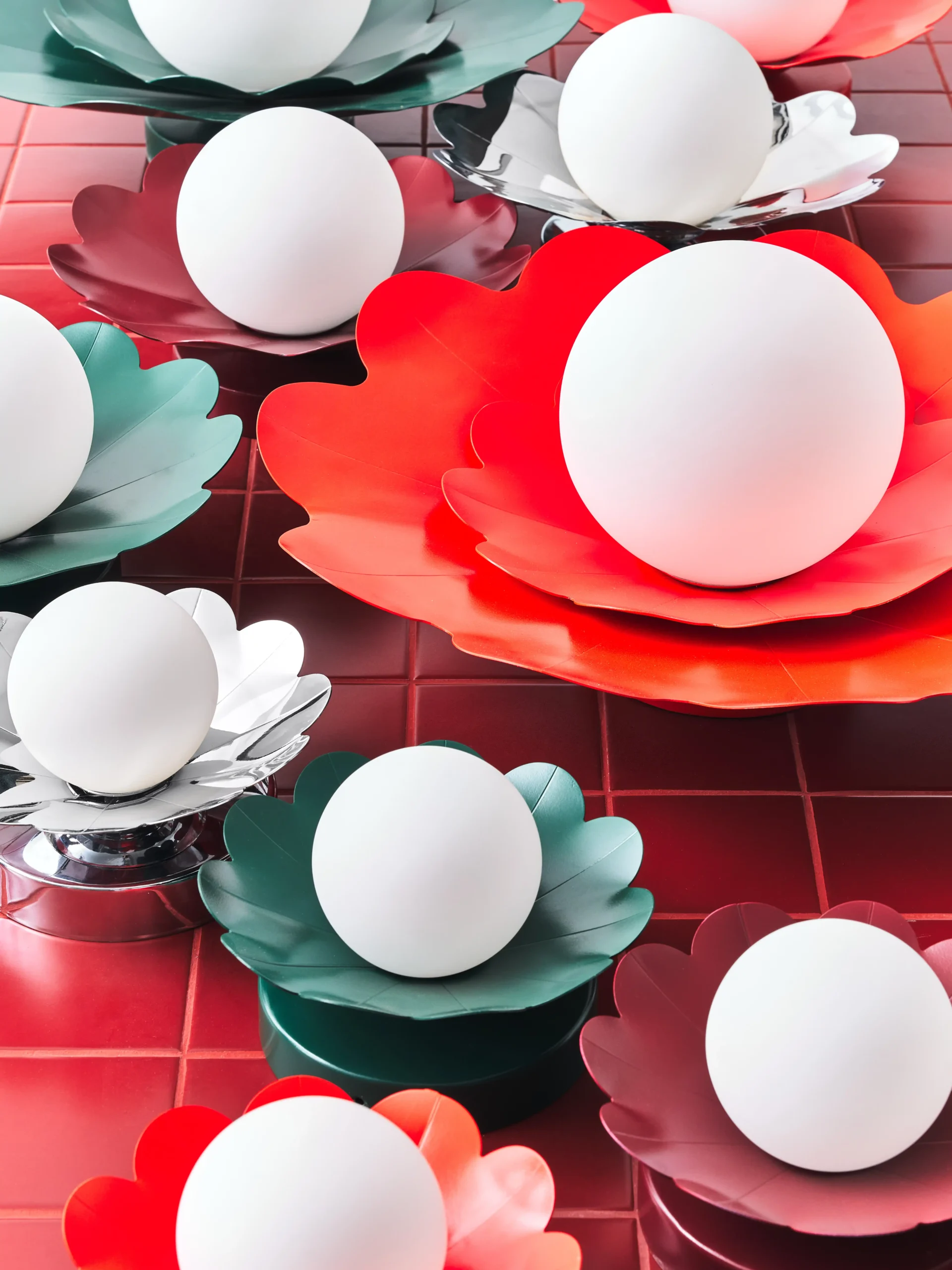Luz De Flores: Venzon And JJ Acuña Collaborate On A Floral-Inspired Lighting Collection