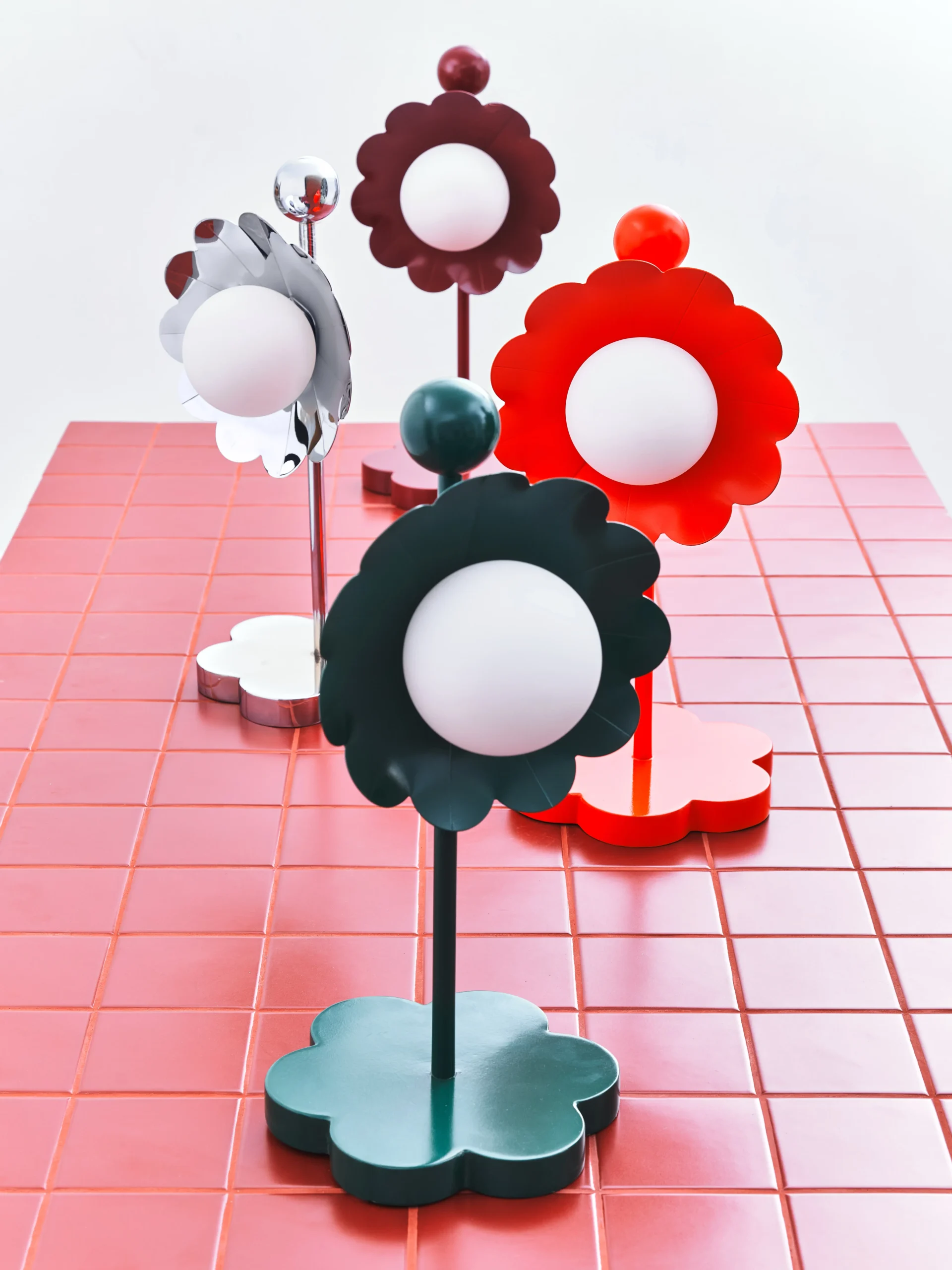 Luz De Flores: Venzon And JJ Acuña Collaborate On A Floral-Inspired Lighting Collection