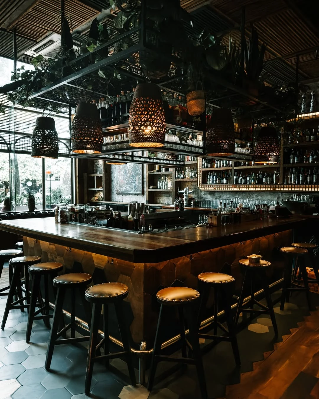 Happy Hour Spots In Manila