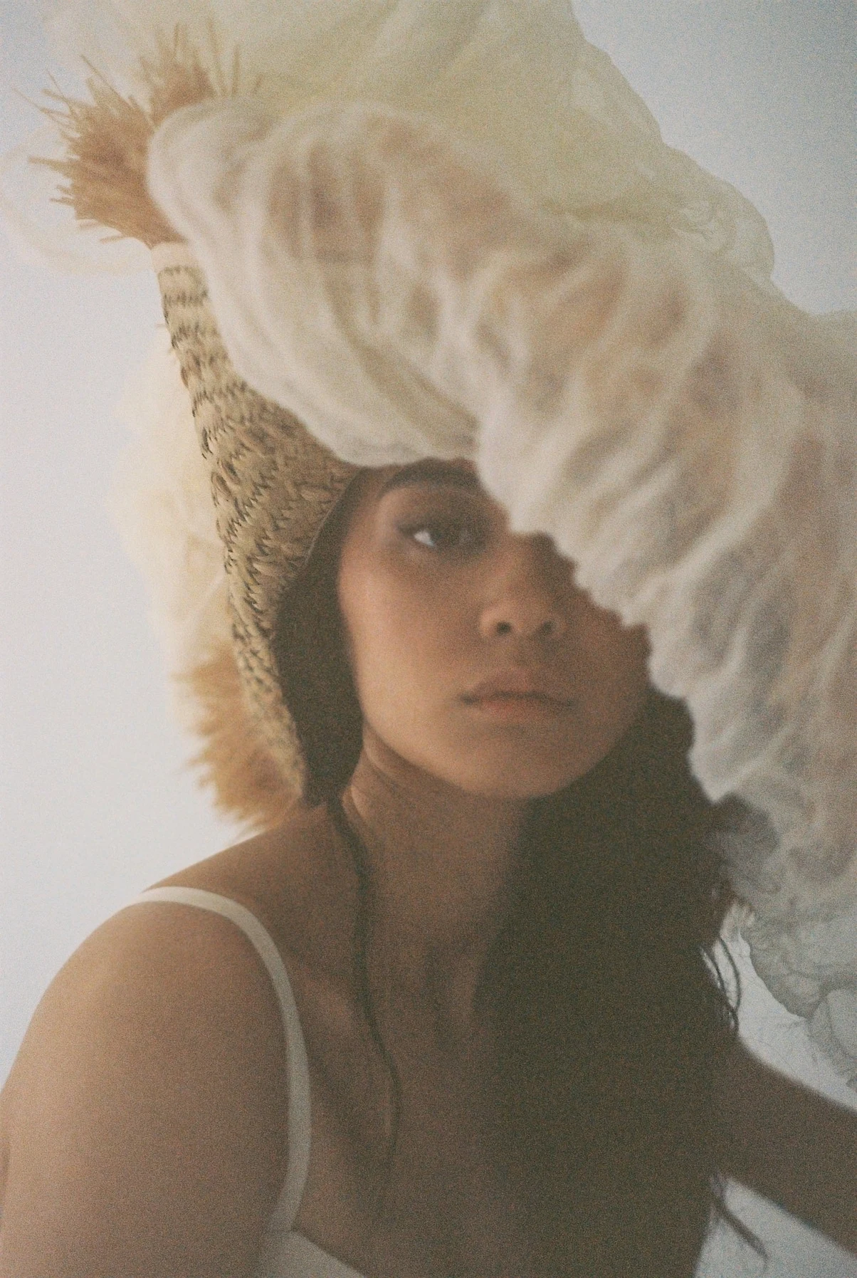 A campaign photo for Vestido Alt Bride Fair
