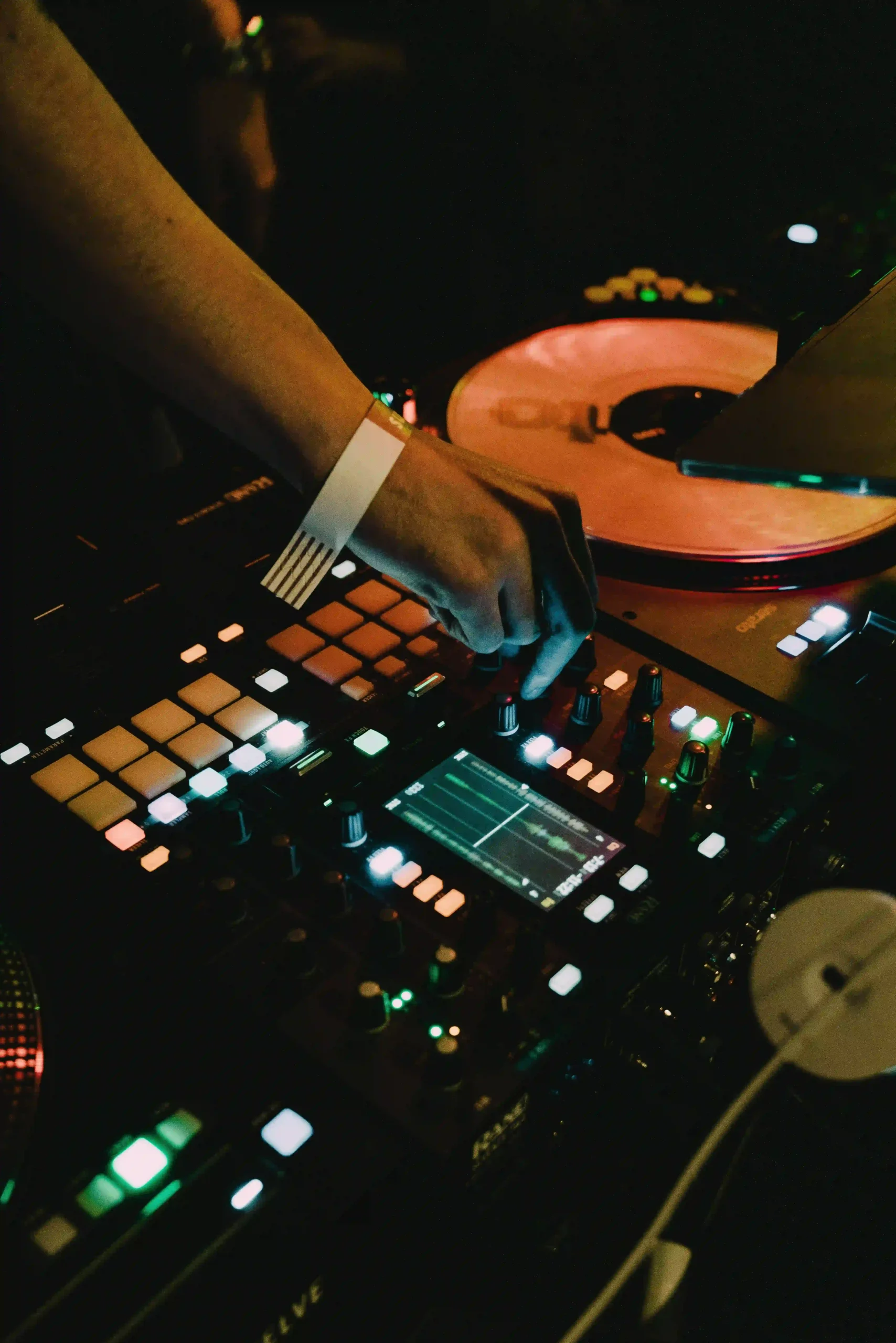 DJs adapt to the crowd in real time, keeping the party going for hours