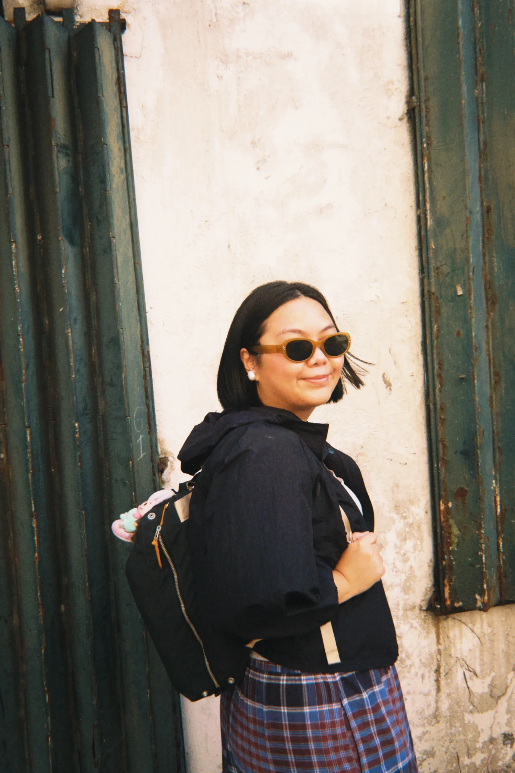 Ross Du with the Niru Daypack in Indigo
