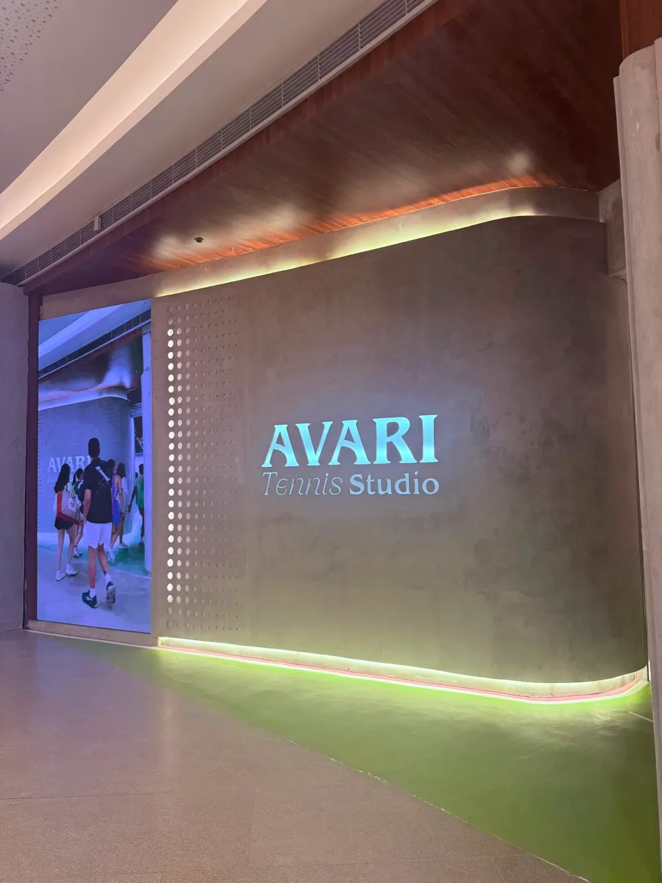 AVARI Tennis Studio