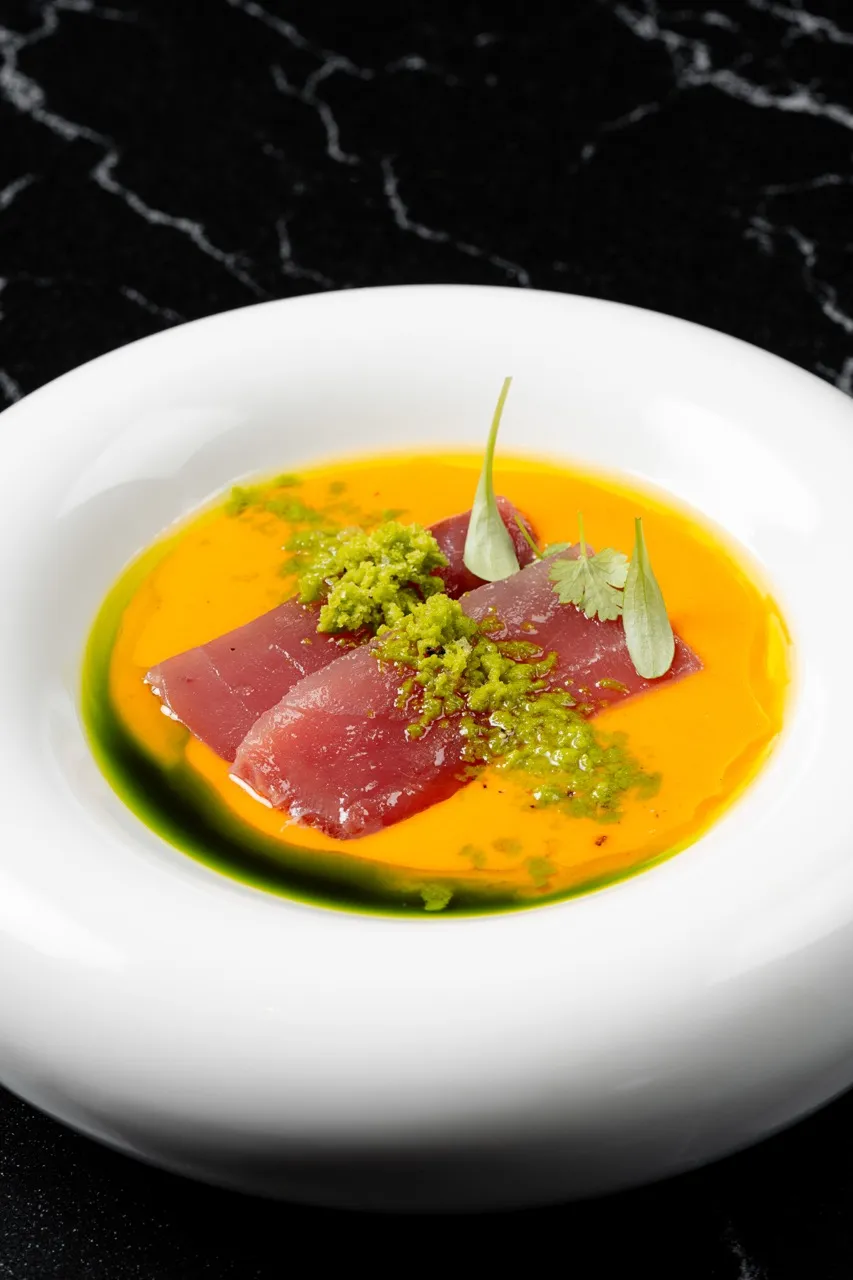 First Course - Atuìn, Gazpacho, PirinÞaca y AlinÞo