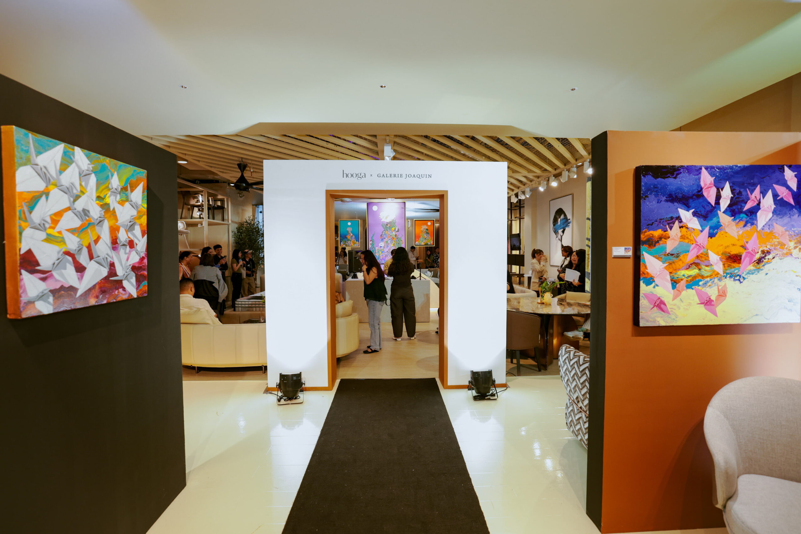 Hooga Galerie Joaquin exhibition Uptown Mall