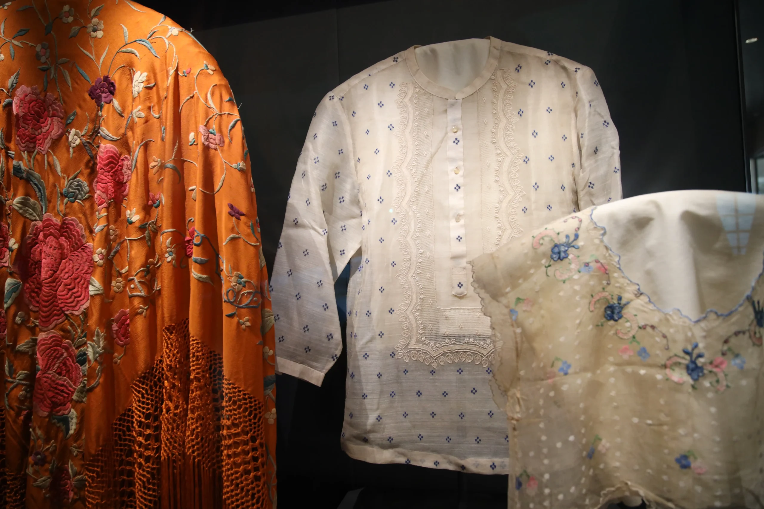 Various products that arrived on our shores through the galleon trade, such as textiles, spices, and ceramics, are also on display at the museum