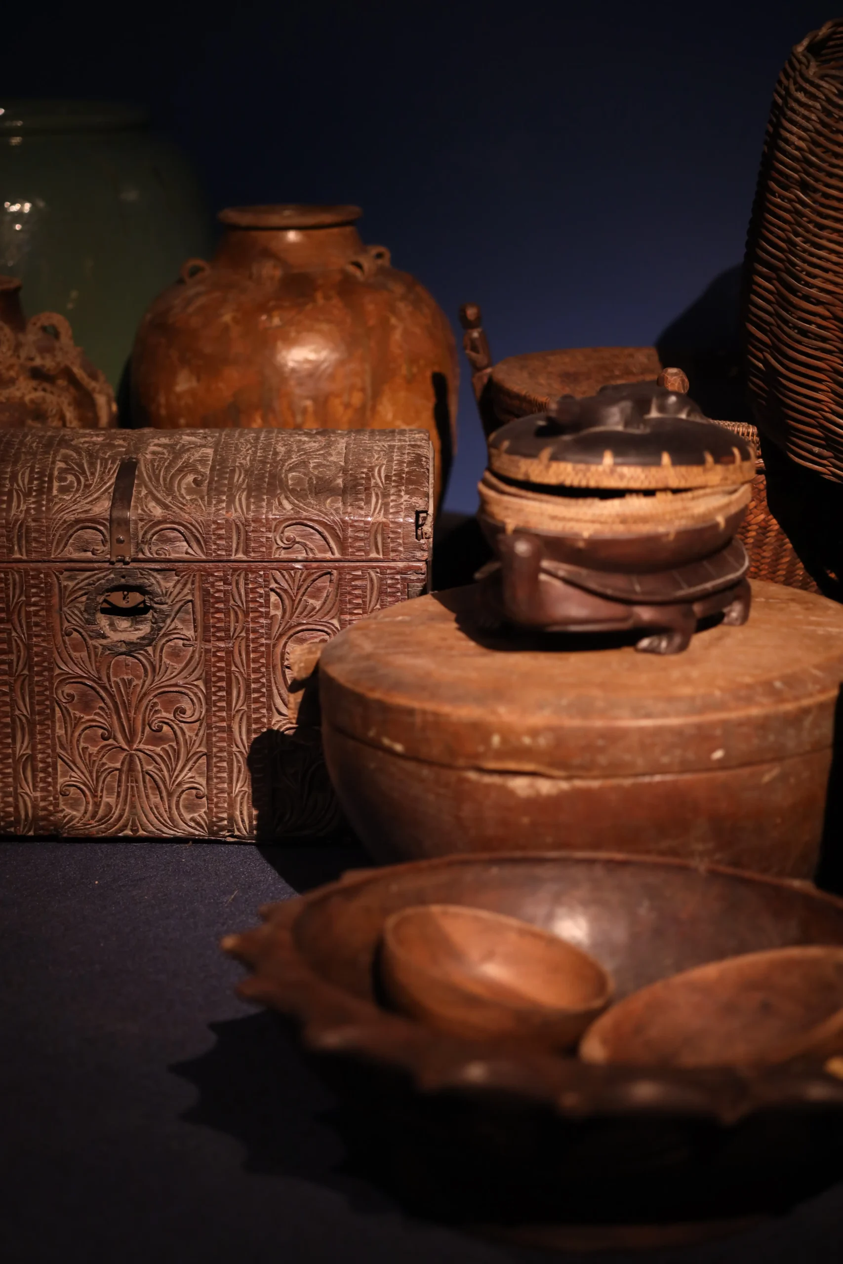 Various products that arrived on our shores through the galleon trade, such as textiles, spices, and ceramics, are also on display at the museum
