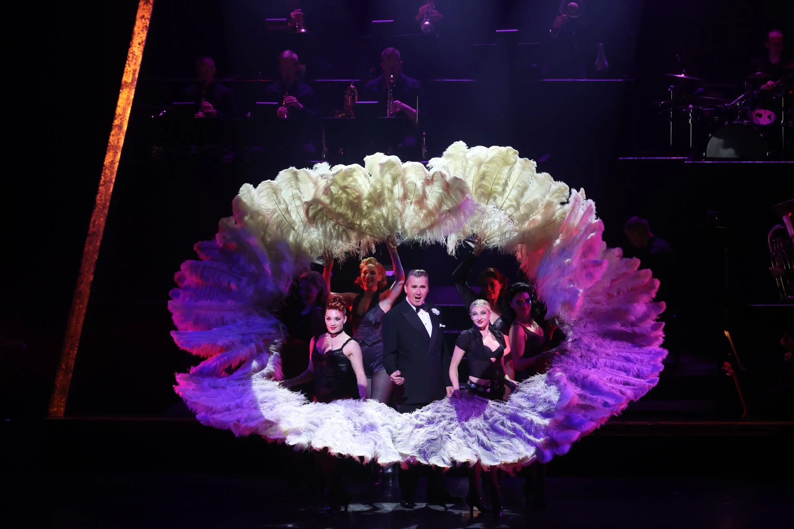 Billy Flynn and ensemble