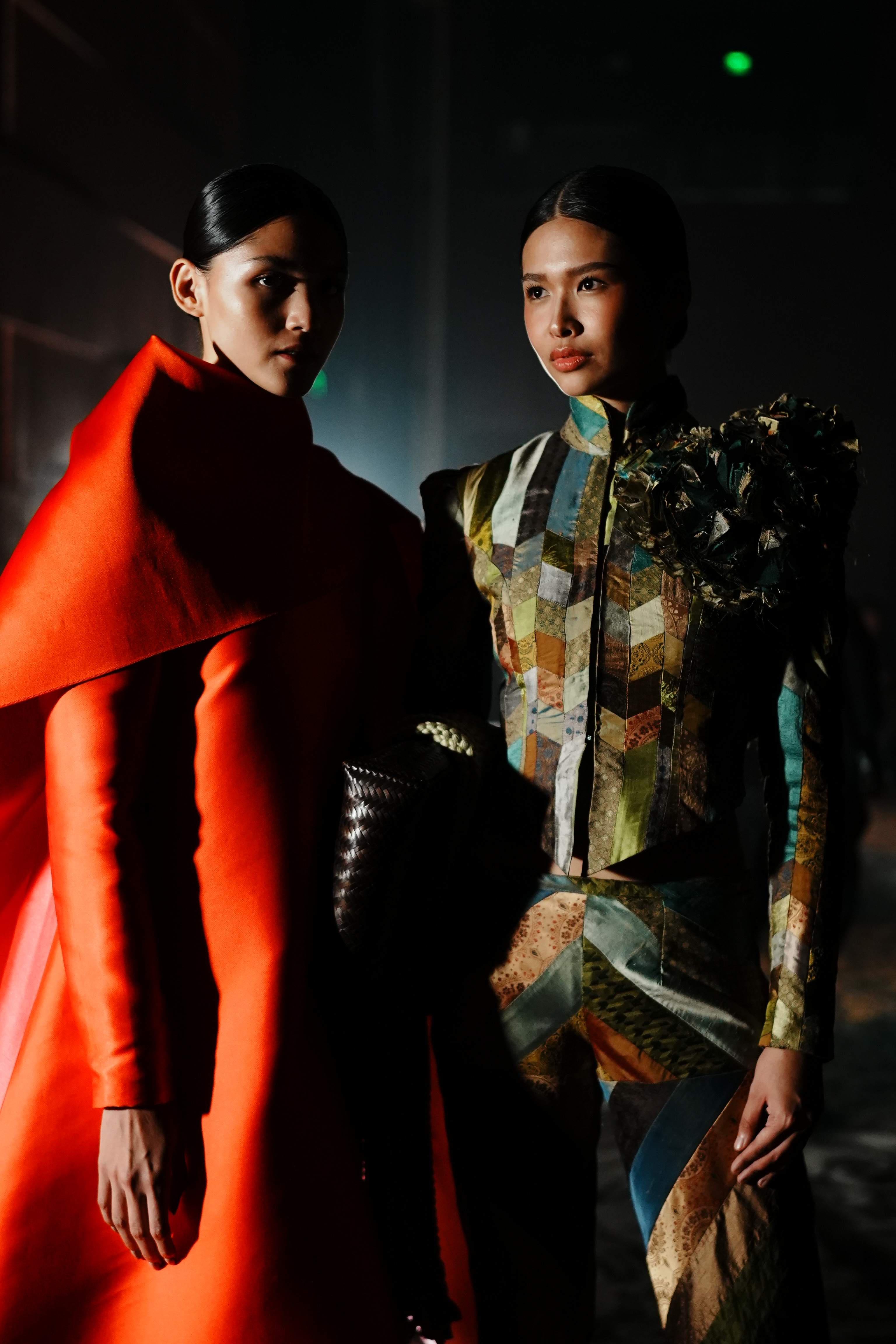 Backstage at Archivo by Rajo Laurel/Photography by Kieran Punay of KLIQ Inc.