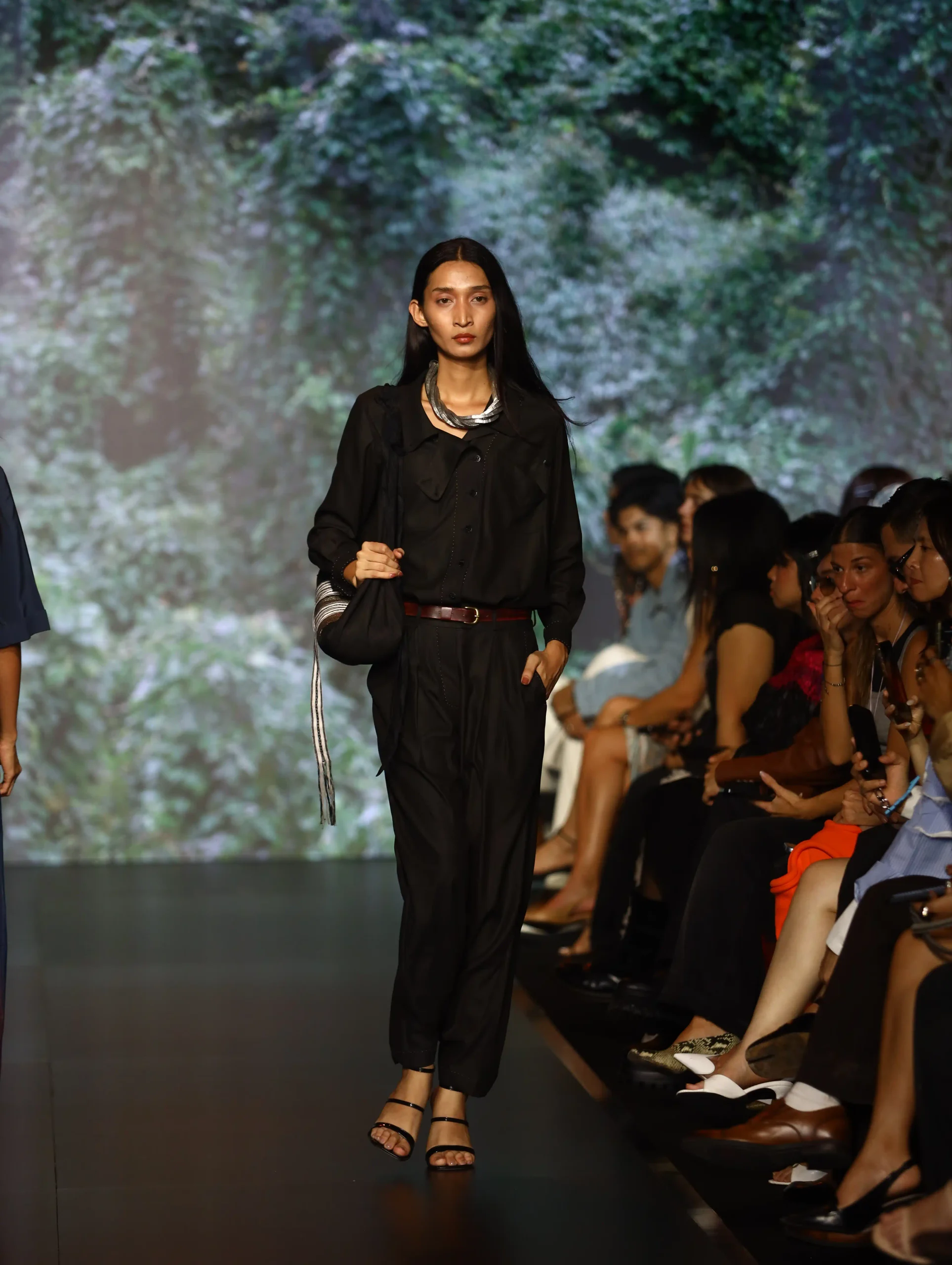 Fashion Week Asia Day 2: Kilomet109 Vu Thao Vietnamese